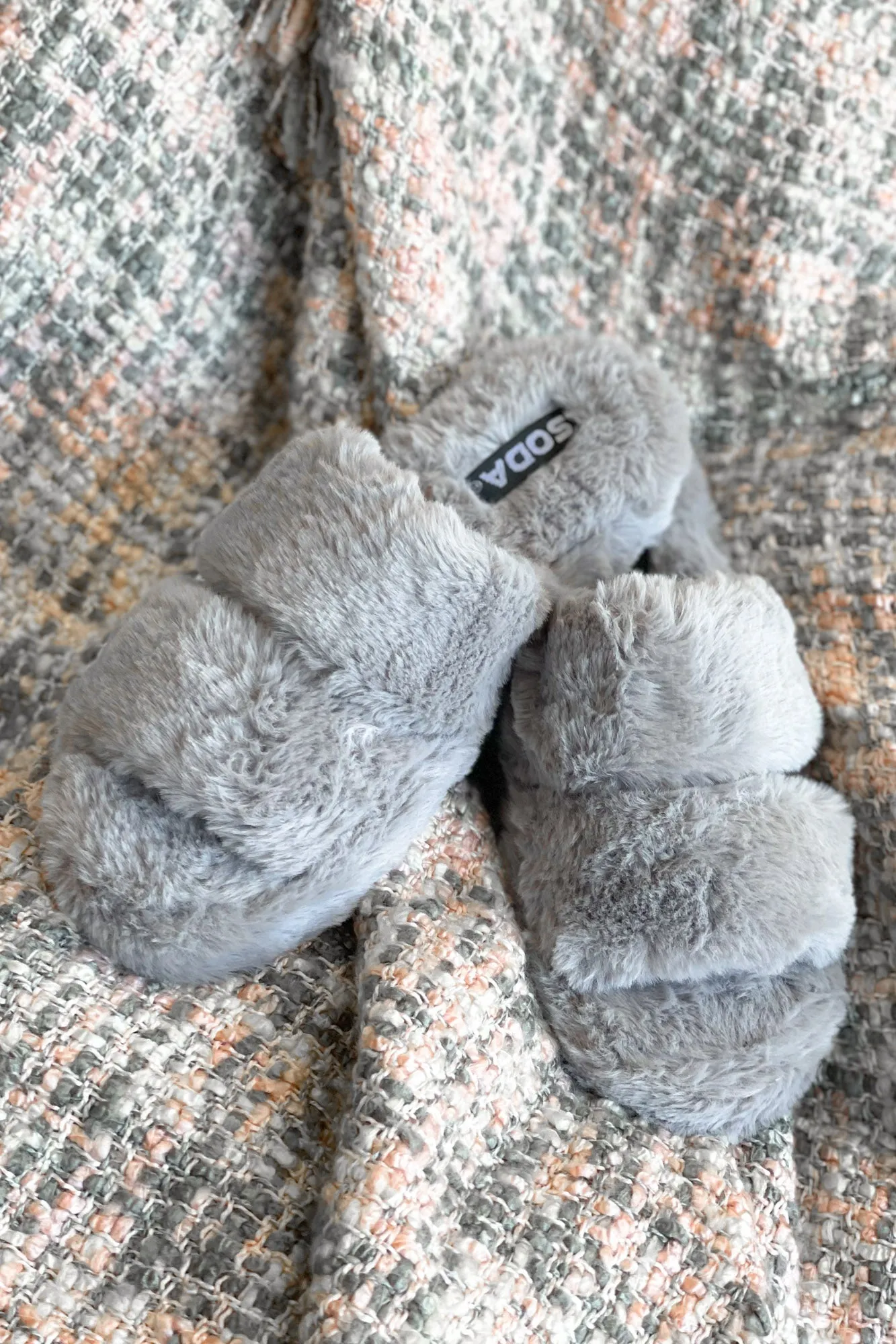 Goodnight Kiss Slippers: Grey