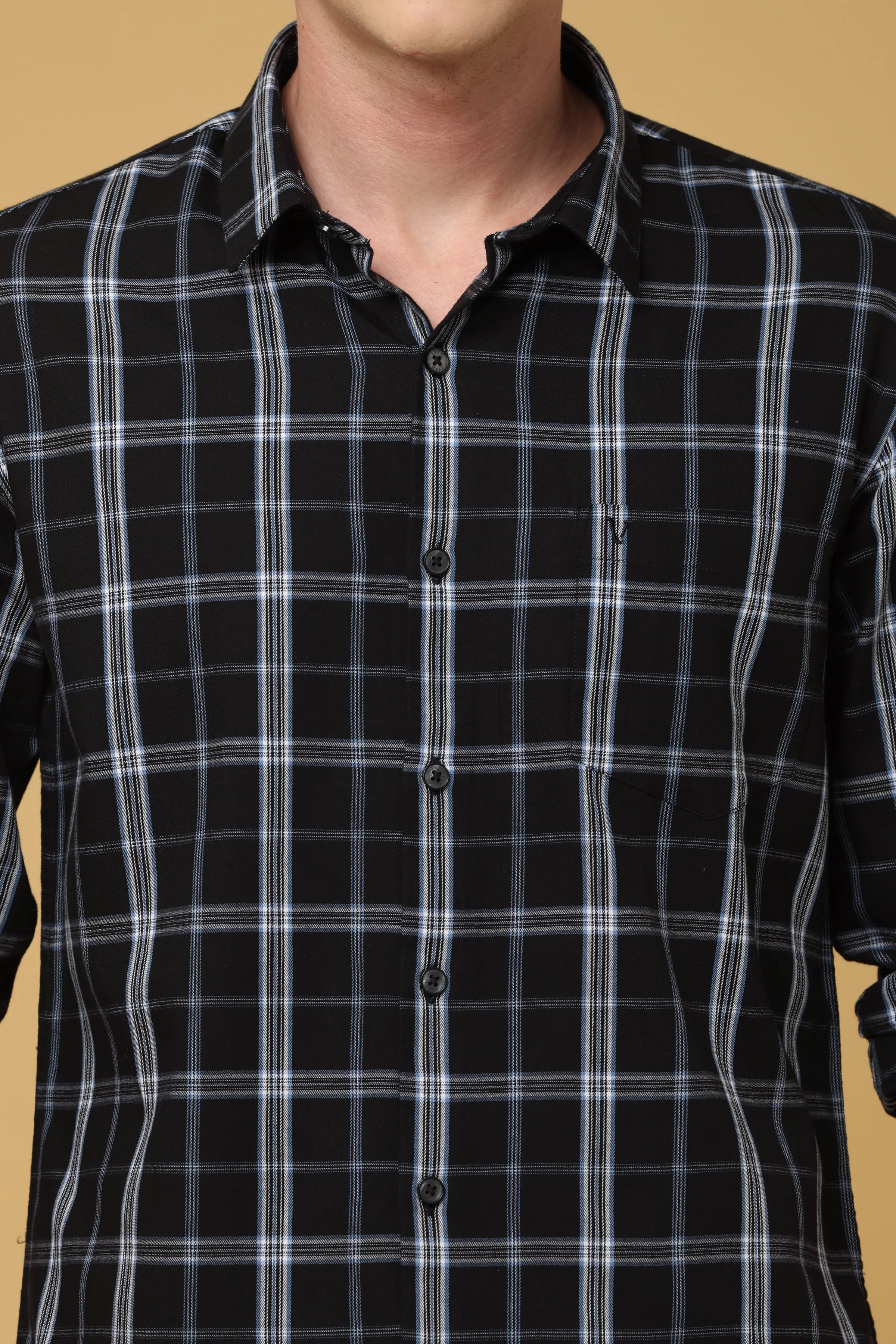 IVYN Black with white check shirt