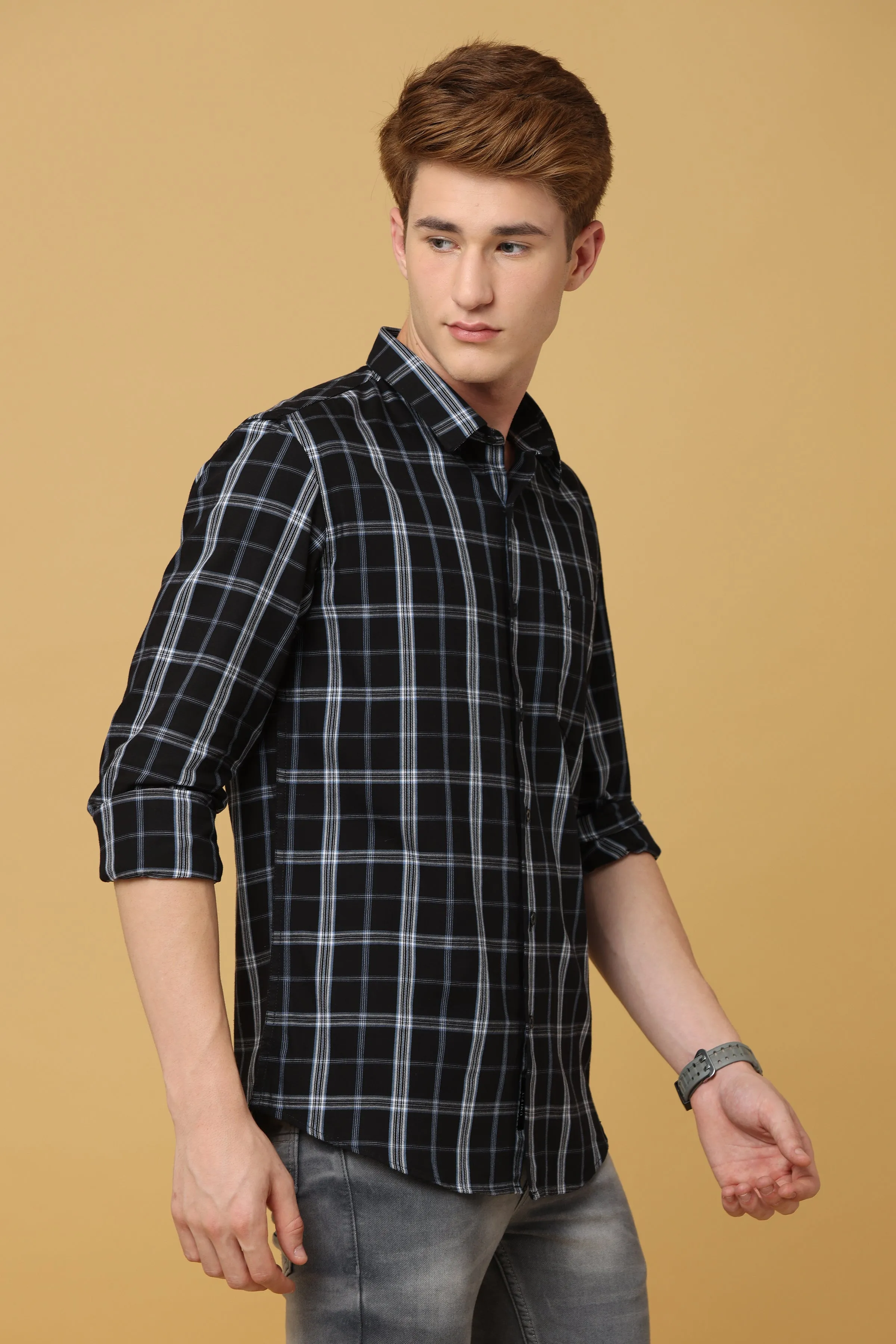 IVYN Black with white check shirt