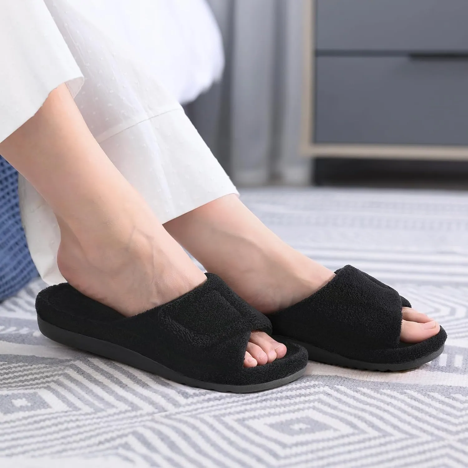 Litfun Women's Orthopedic Slippers with Arch Support Adjustable Open Toe House Shoes for Plantar Fasciitis